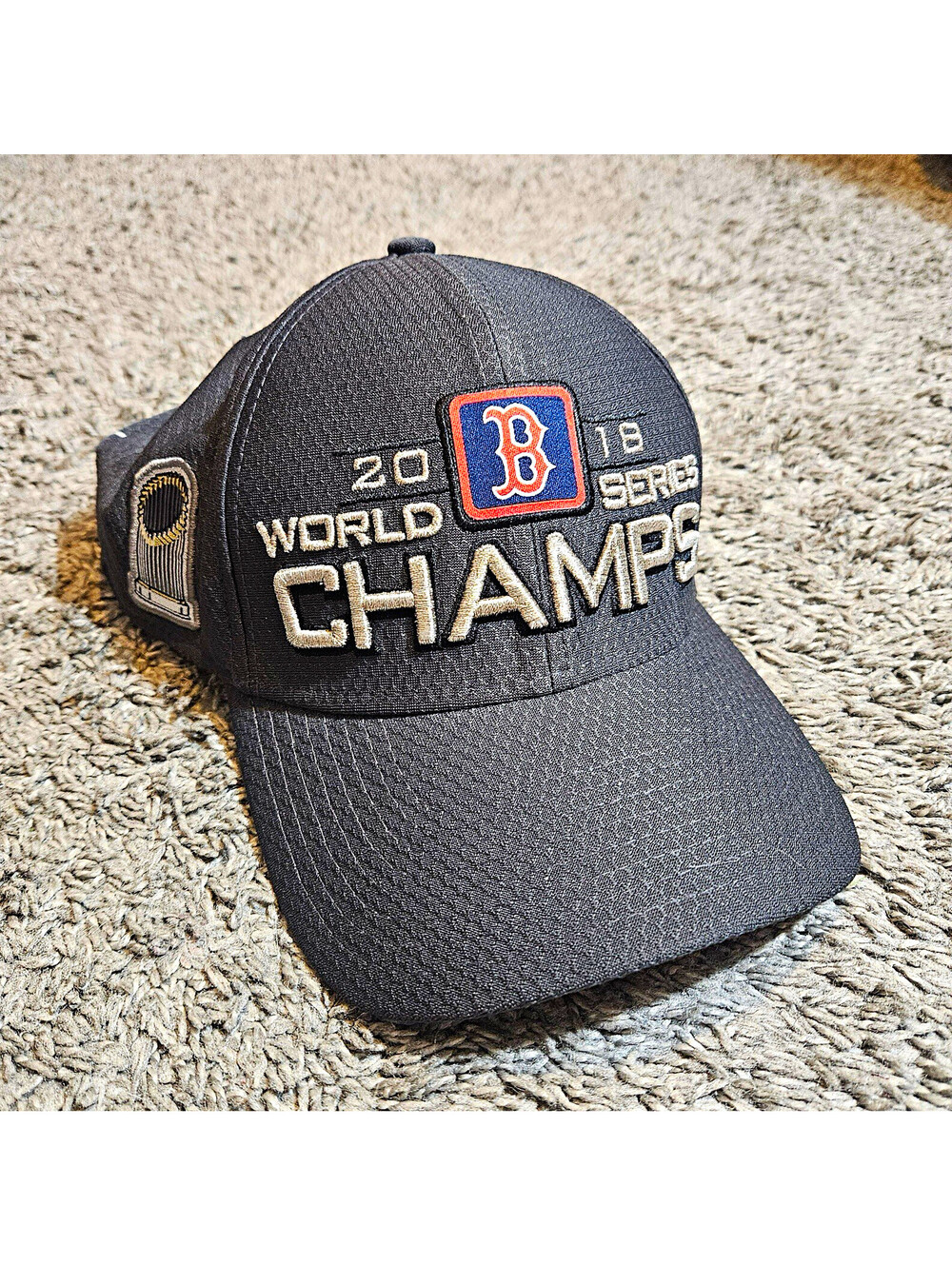 New Era Boston Red Sox 2018 World Series Champions locker room 39Thirty flex hat
